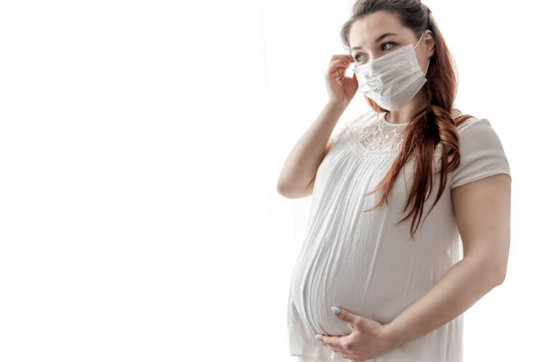 Smog a ciąża – jak się uchronić? Sposoby